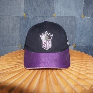 OSFA - Vintage Y2K  Sacramento Kings embroider NBA 2000s hat
